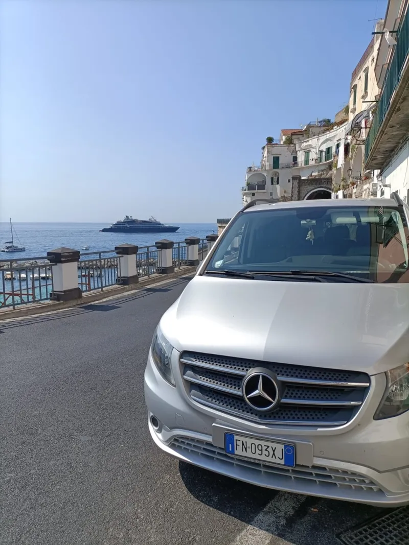 image of Decades of expertise in Italian tours & transfers